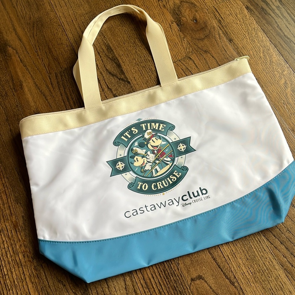 Disney Castaway Club tote NWOT